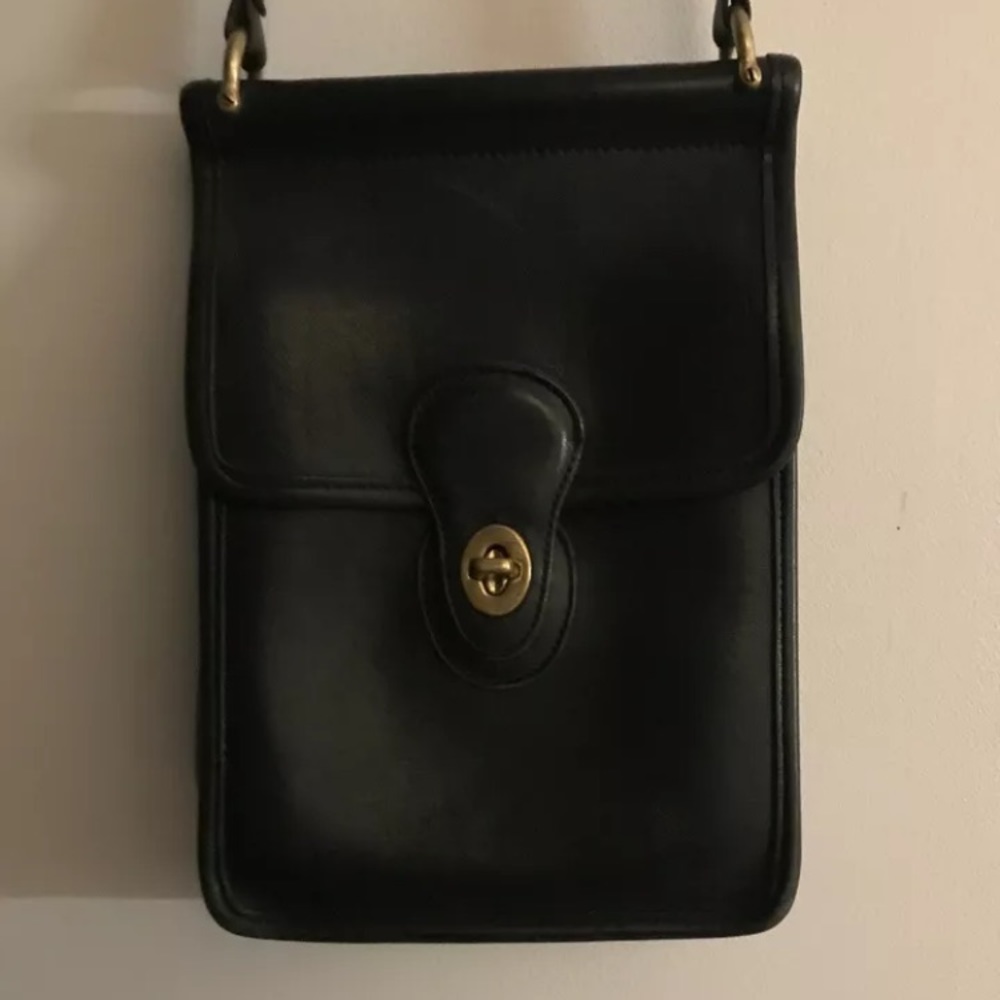 vintage coach black leather crossbody bag